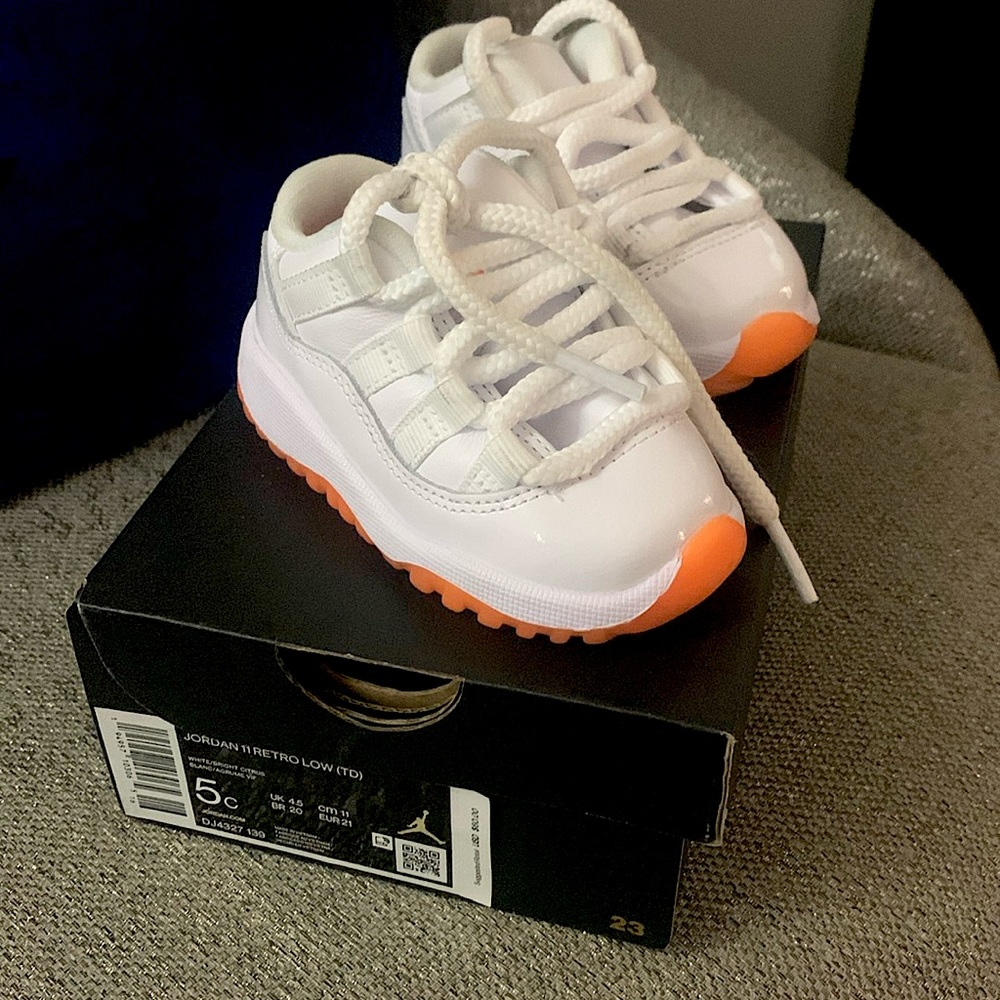 Jordan 11 Retro Low (TD) : Size 5c
